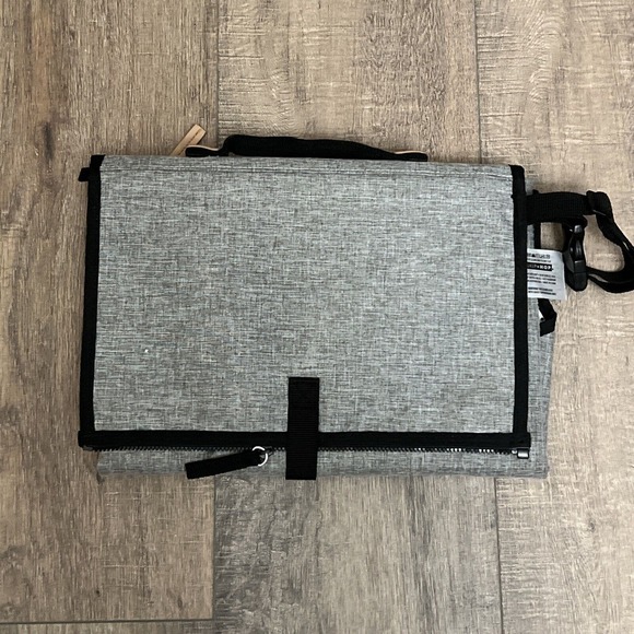 Skip Hop Portable Baby Changing Station Cushioned Diaper Pad - Picture 2 of 4